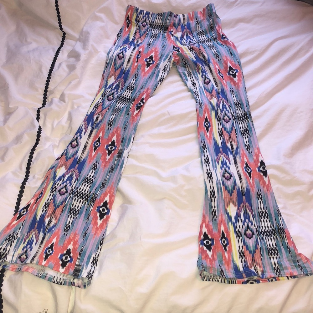 Mod Multi-colored Flowy Pants - Picture 2 of 4
